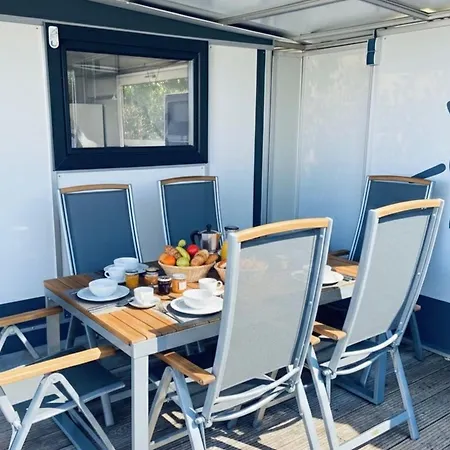 Deluxe Camping